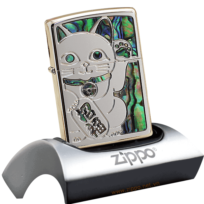 Zippo xuất Nhật ZP436 nổi bật trên kệ shop ZiPPO Việt Nam